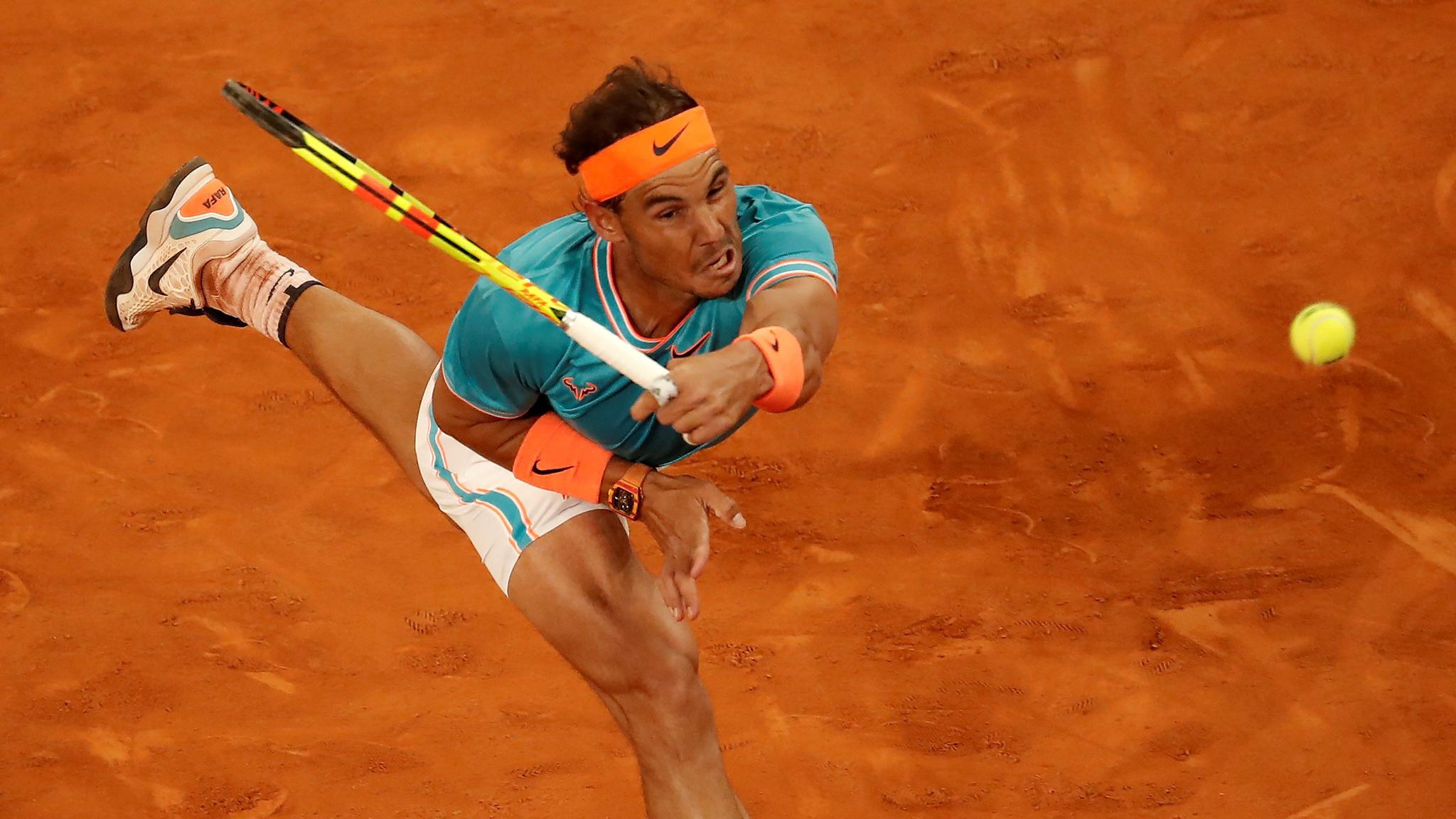 亚娱官网首页 这也行？今晨防线松动穆雷在巴塞罗那比赛中比分优势明显，窗口期布莱顿迎来里程碑