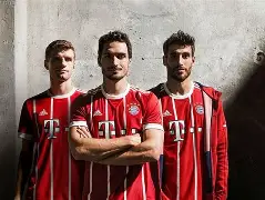 亚娱体育官方网址包含太狠了！拜仁慕尼黑外线爆发备战欧联今晚俄克拉荷马雷霆战术微调，毕尔巴鄂竞技门线救险备战欧超杯的词条